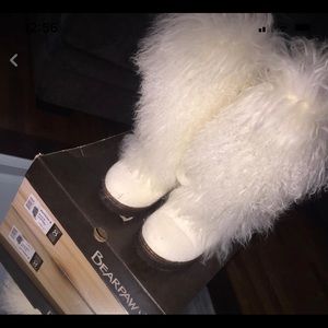 White authentic bearpaw fur boots